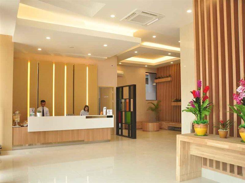Hotel Mutiara RedPartner Padangsidimpuan Exterior foto