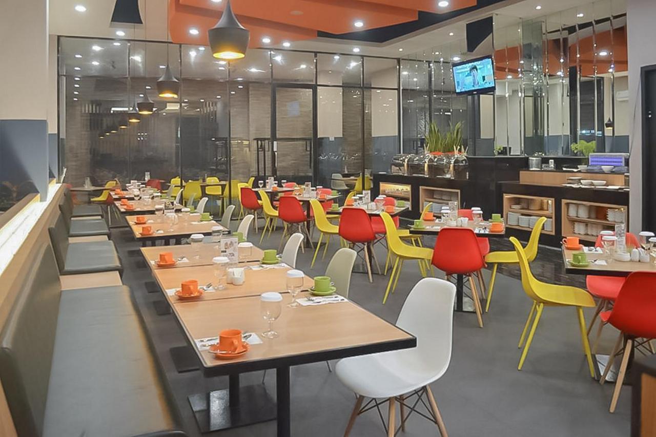 Hotel Mutiara RedPartner Padangsidimpuan Exterior foto