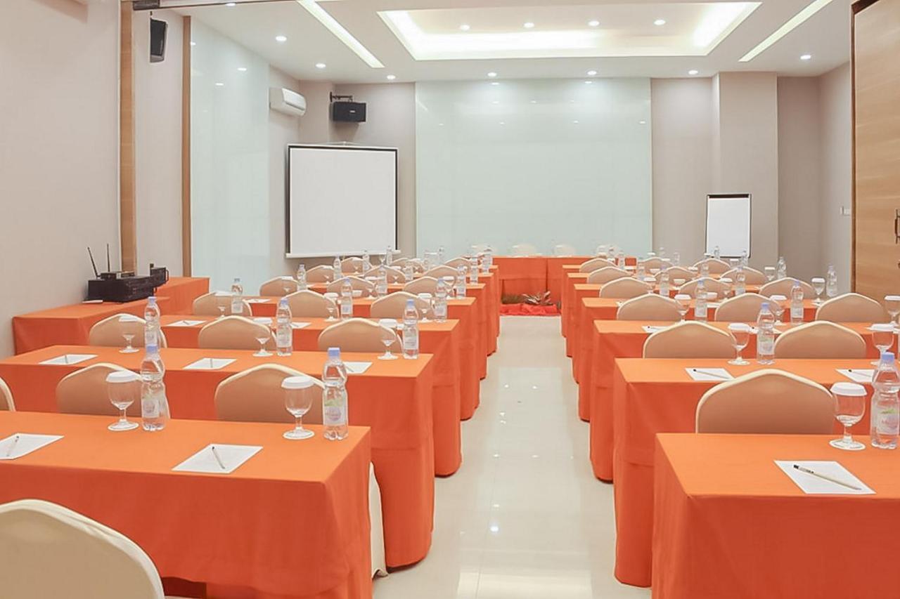Hotel Mutiara RedPartner Padangsidimpuan Exterior foto